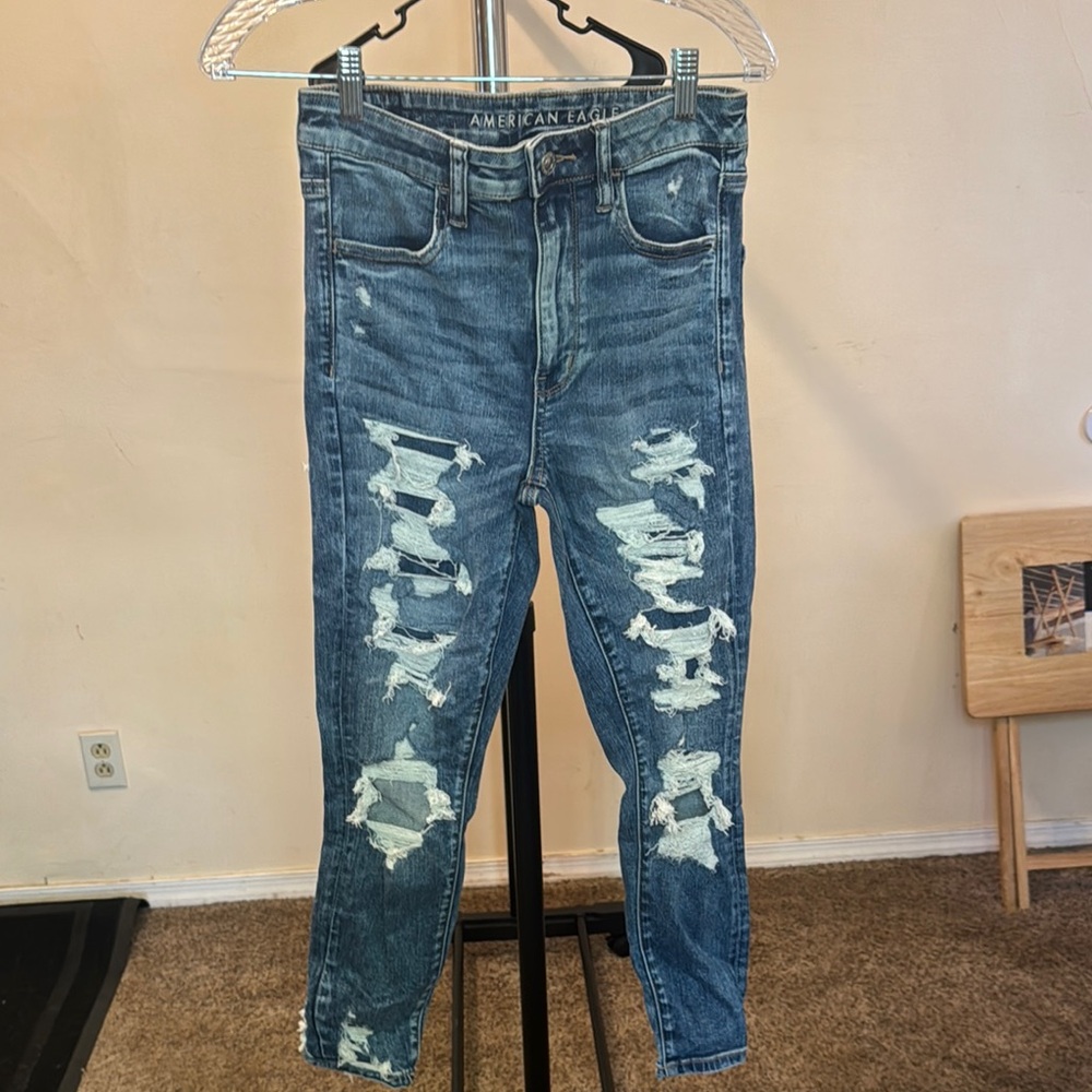 American Eagle Outfitters High Rise Distressed Blue Jeans